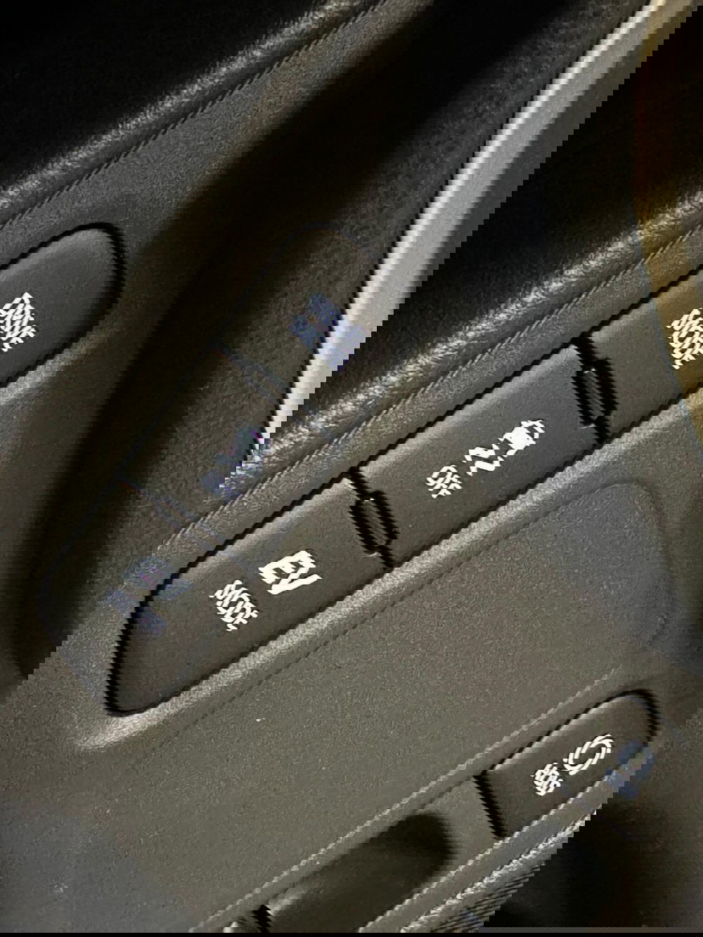 Toyota Yaris Cross nuova a Novara (11)