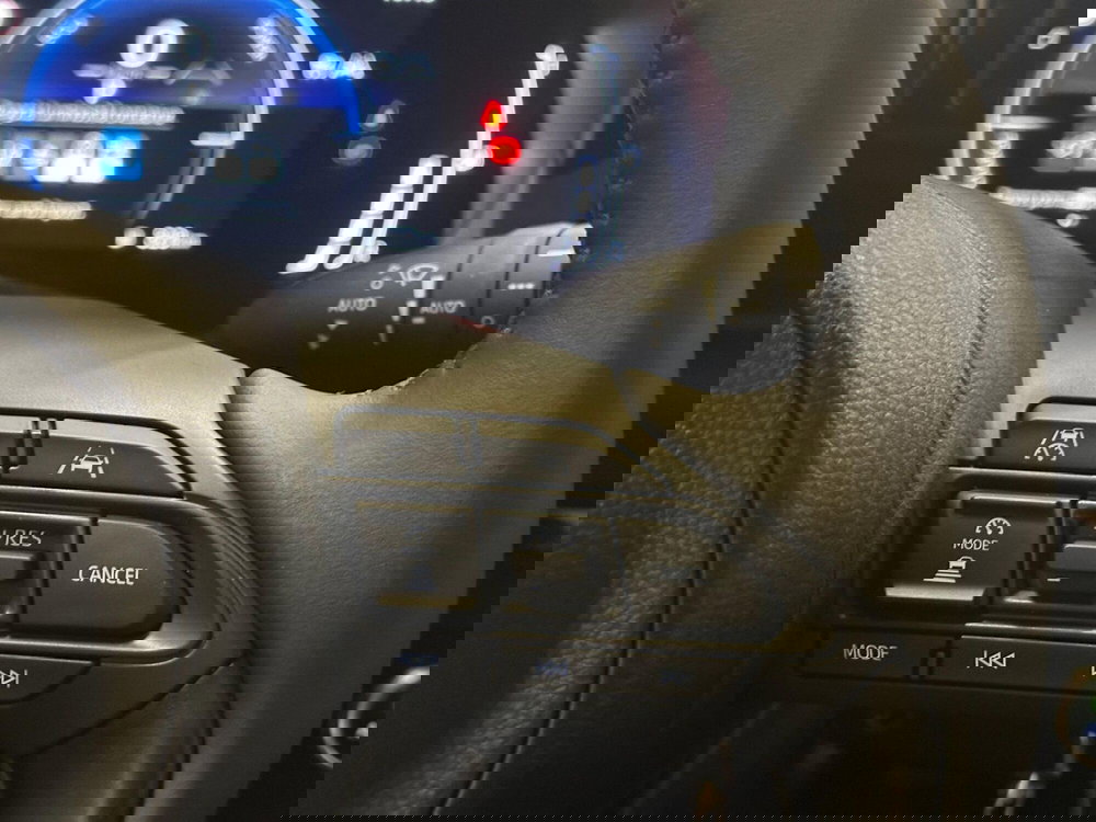 Toyota Yaris Cross nuova a Novara (14)