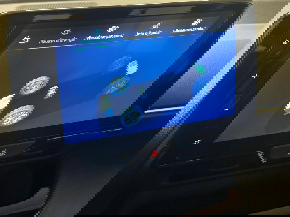 Toyota Yaris Cross nuova a Novara (16)