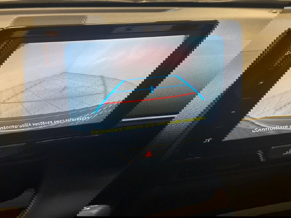 Toyota Yaris Cross nuova a Novara (17)