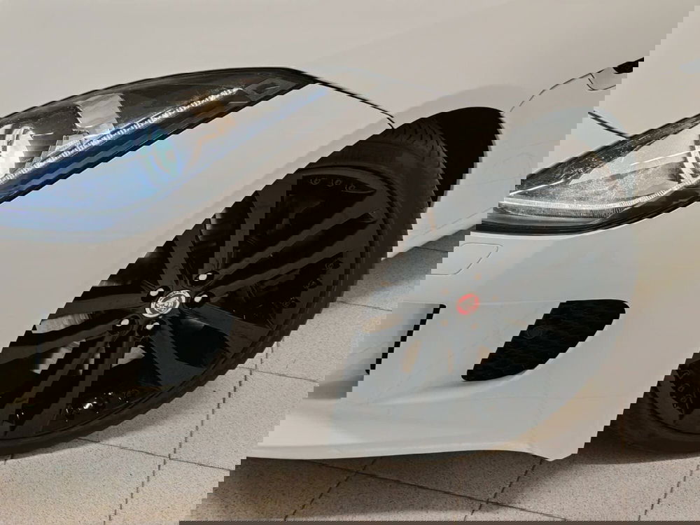 Jaguar F-Type Coupé usata a Novara (10)