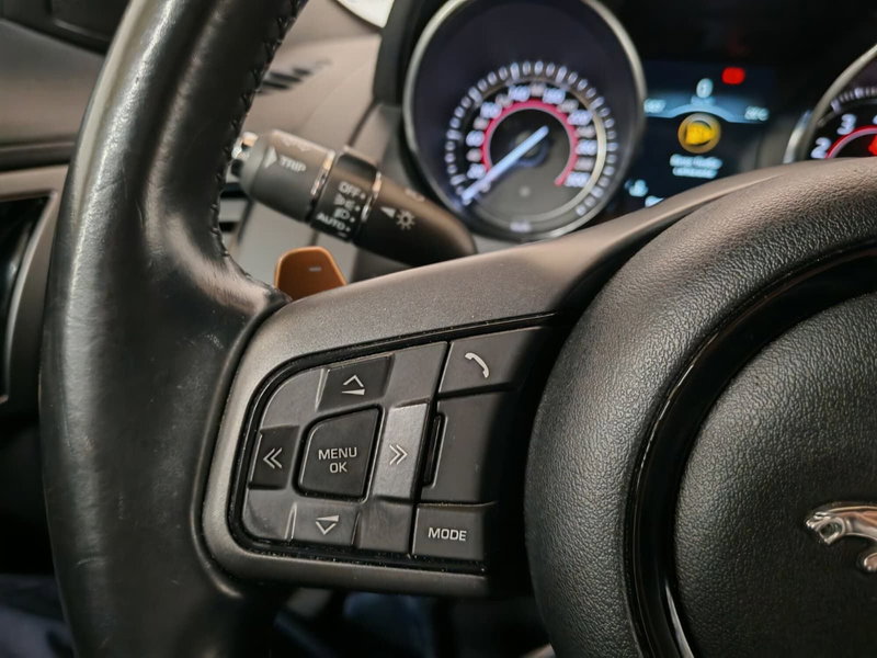 Jaguar F-Type Coupé usata a Novara (12)