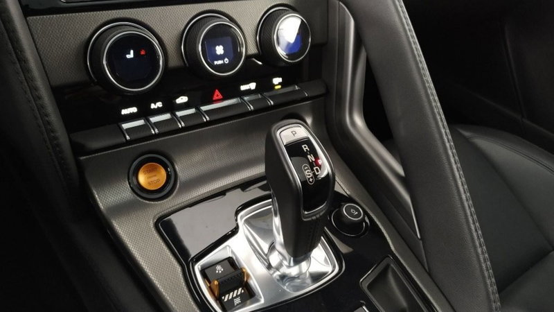 Jaguar F-Type Coupé usata a Novara (15)