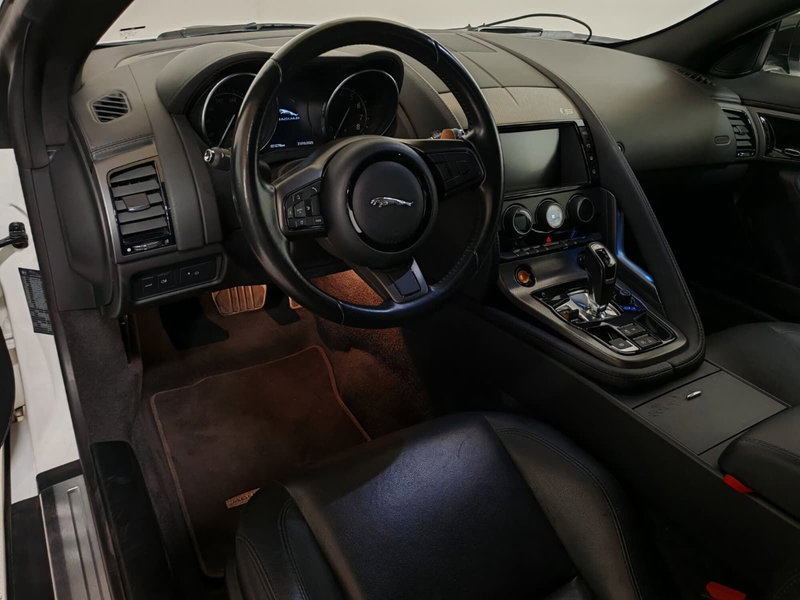 Jaguar F-Type Coupé usata a Novara (4)