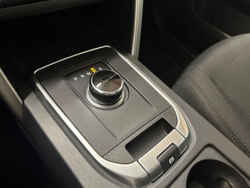 Land Rover Discovery Sport usata a Novara (11)