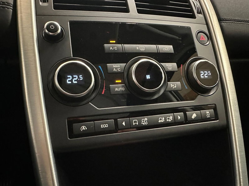 Land Rover Discovery Sport usata a Novara (12)