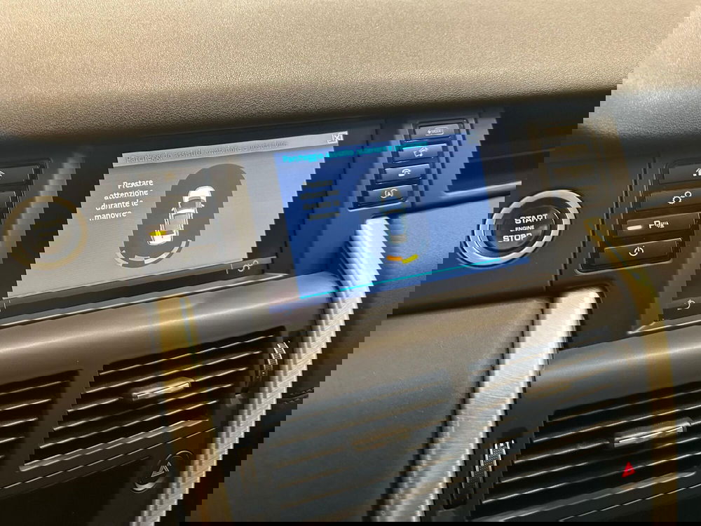 Land Rover Discovery Sport usata a Novara (14)