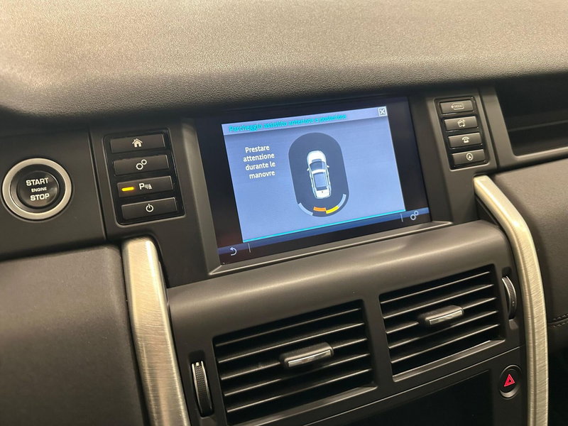 Land Rover Discovery Sport usata a Novara (14)