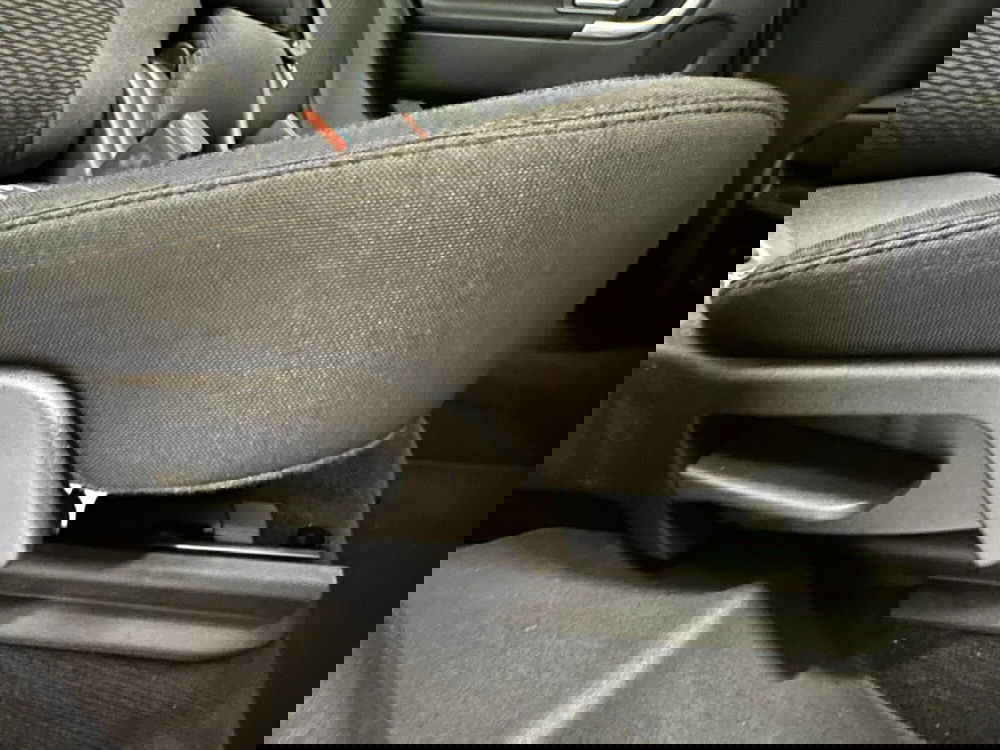 Land Rover Discovery Sport usata a Novara (18)