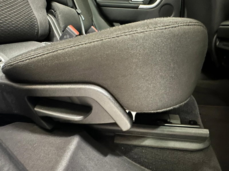 Land Rover Discovery Sport usata a Novara (18)