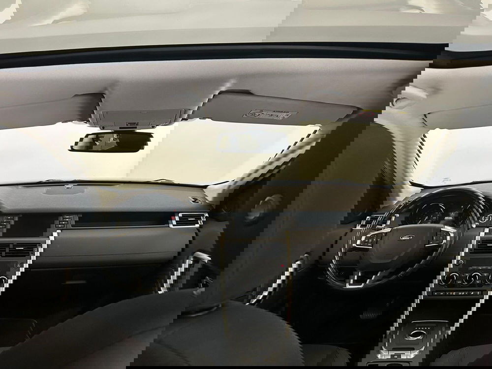 Land Rover Discovery Sport usata a Novara (4)