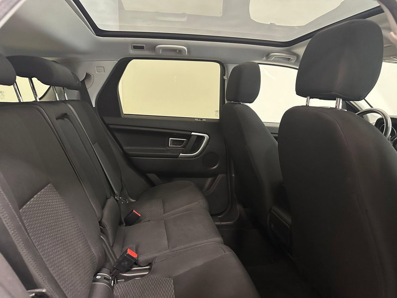 Land Rover Discovery Sport usata a Novara (5)