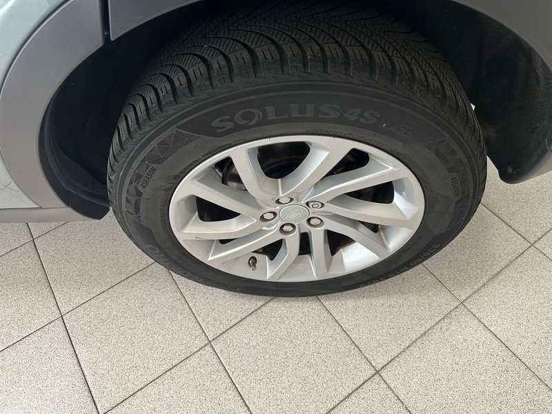 Land Rover Discovery Sport usata a Novara (9)