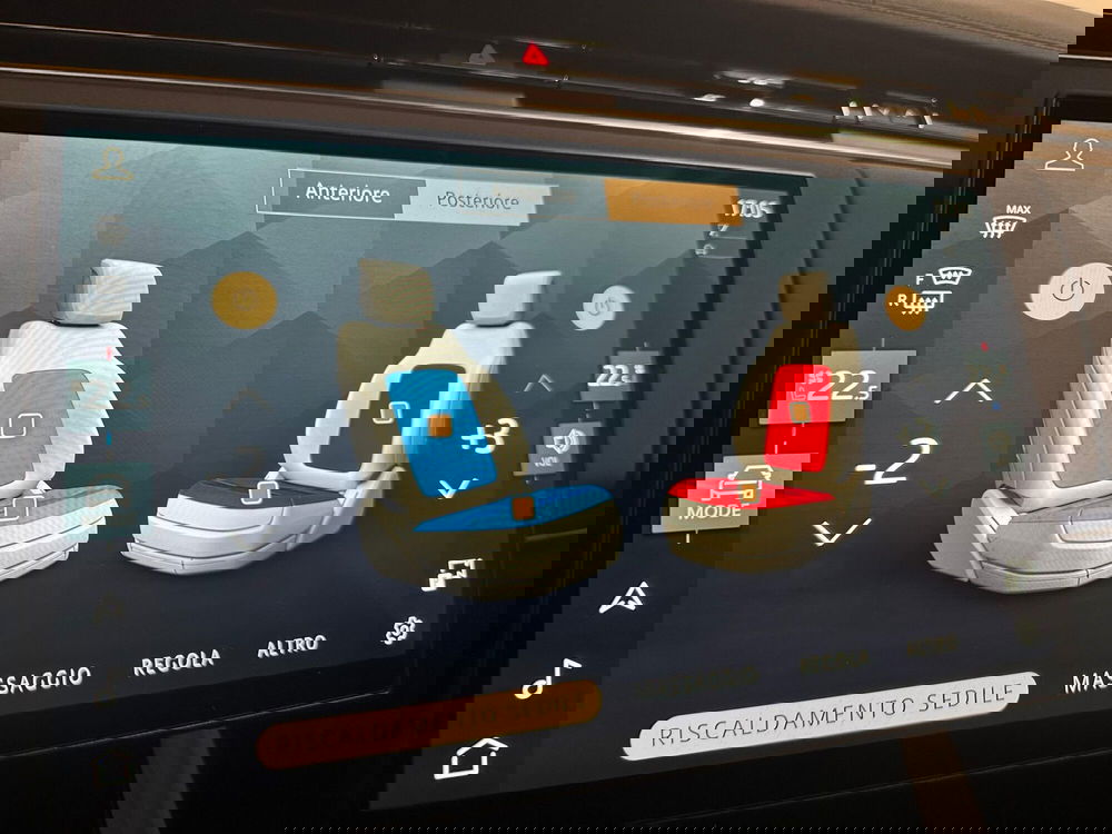 Land Rover Range Rover Velar usata a Novara (12)