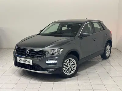 Volkswagen T-Roc 1.6 TDI SCR Business BlueMotion Technology del 2021 usata a Novara