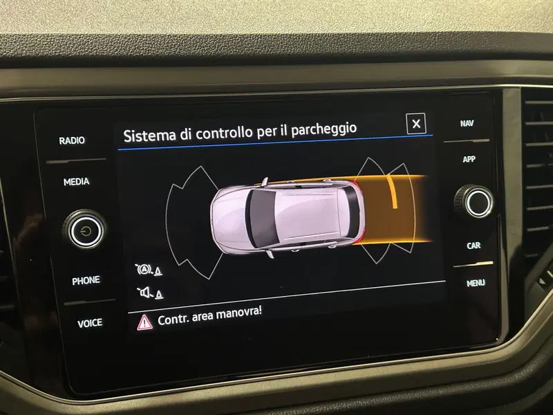 Volkswagen T-Roc usata a Novara (12)