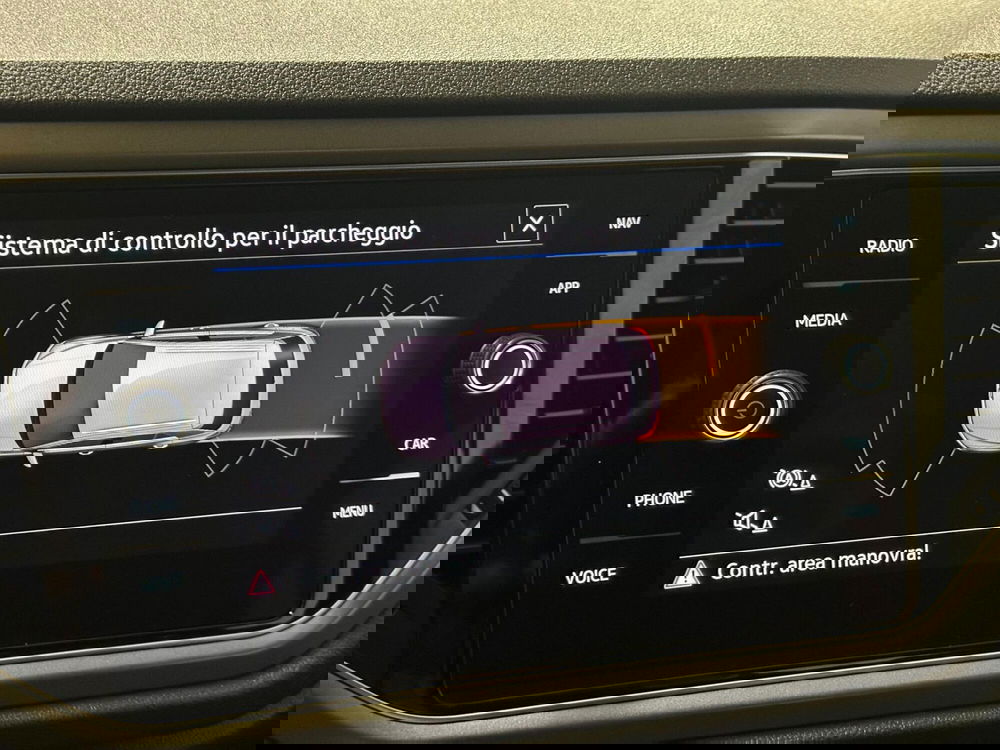 Volkswagen T-Roc usata a Novara (12)