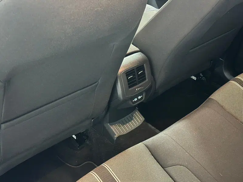 Volkswagen T-Roc usata a Novara (14)