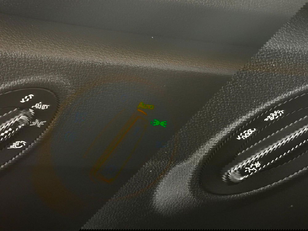 Volkswagen T-Roc usata a Novara (16)