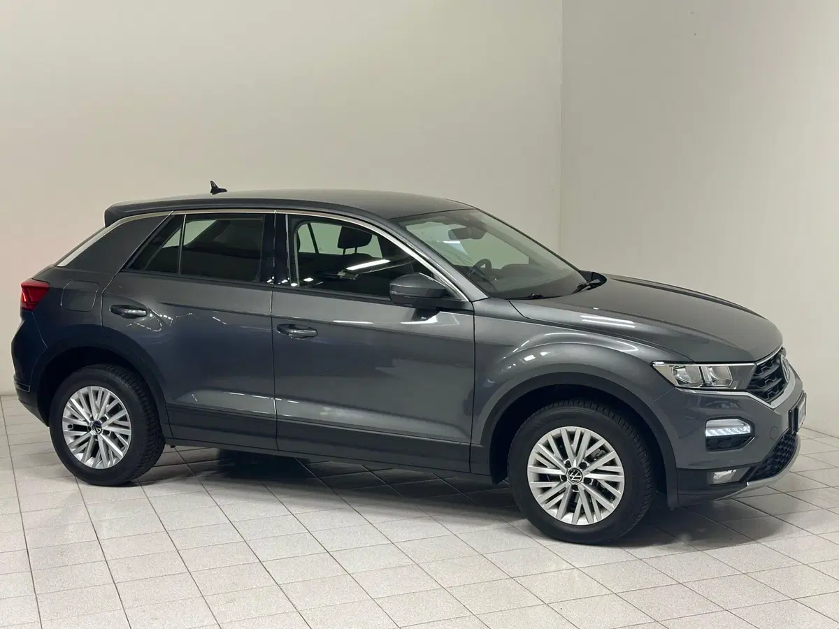 Volkswagen T-Roc usata a Novara (17)