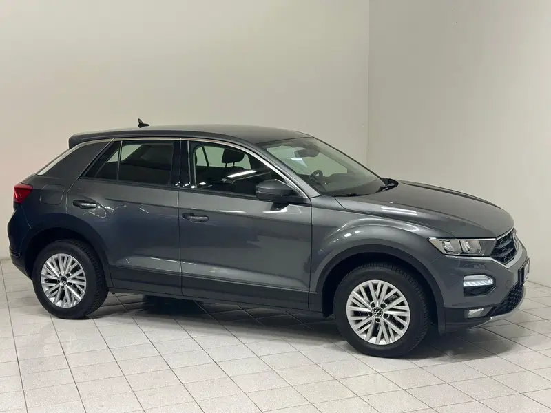 Volkswagen T-Roc usata a Novara (17)
