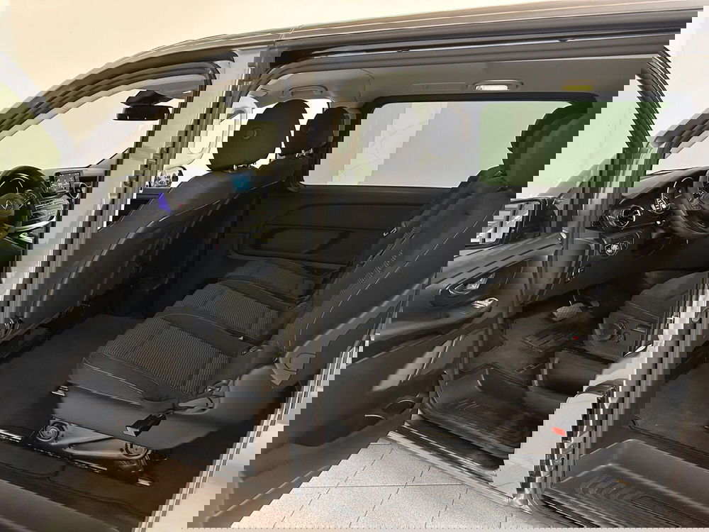 Mercedes-Benz Classe V usata a Novara (10)