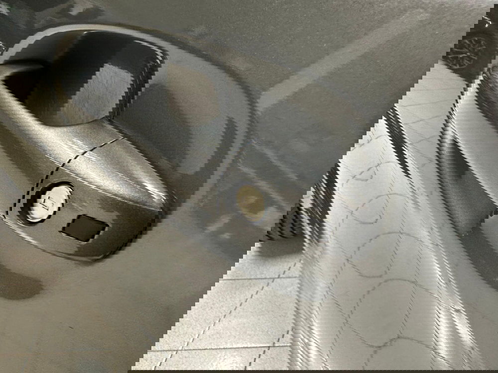 Mercedes-Benz Classe V usata a Novara (12)