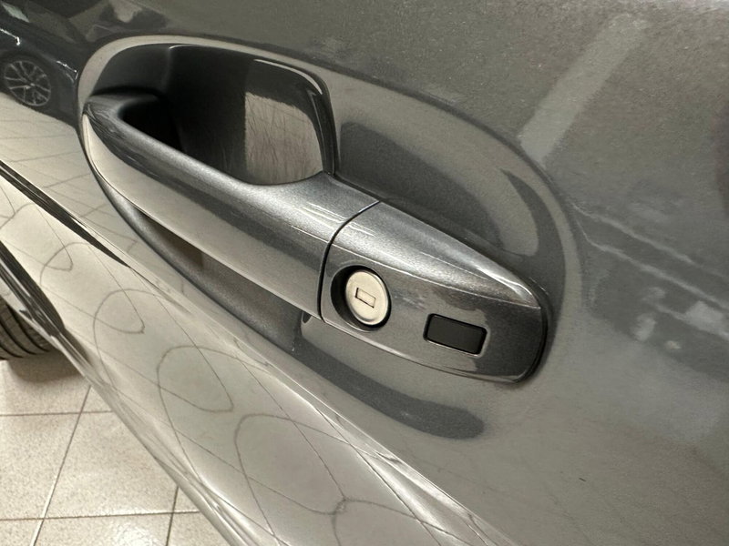 Mercedes-Benz Classe V usata a Novara (12)