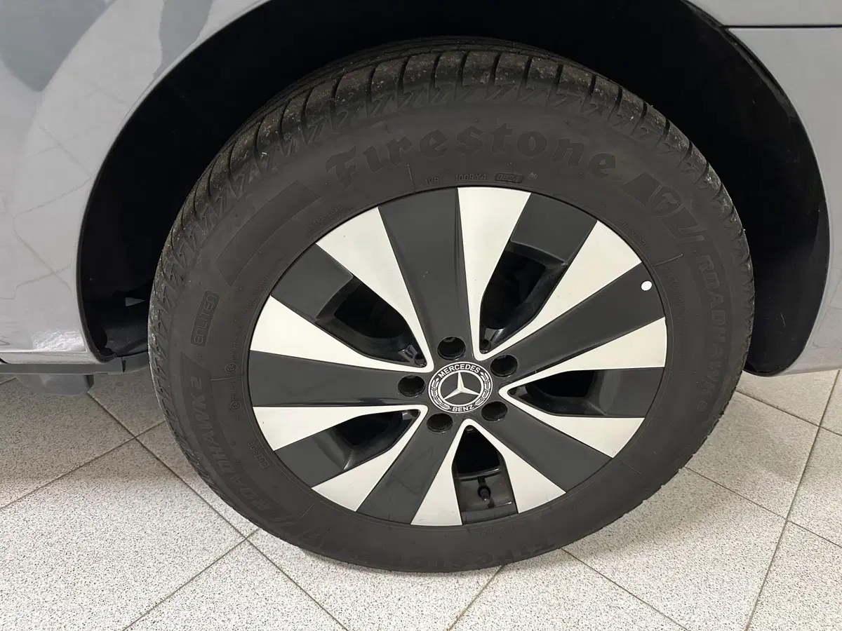 Mercedes-Benz Classe V usata a Novara (9)