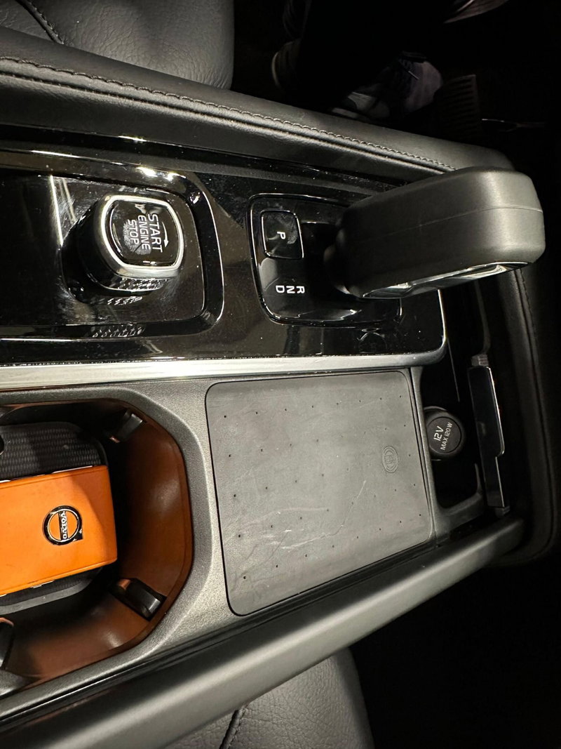 Volvo XC90 usata a Novara (10)