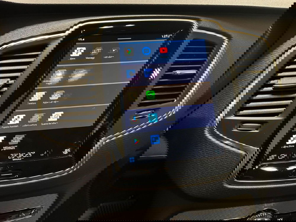 Volvo XC90 usata a Novara (11)