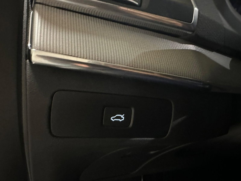 Volvo XC90 usata a Novara (17)