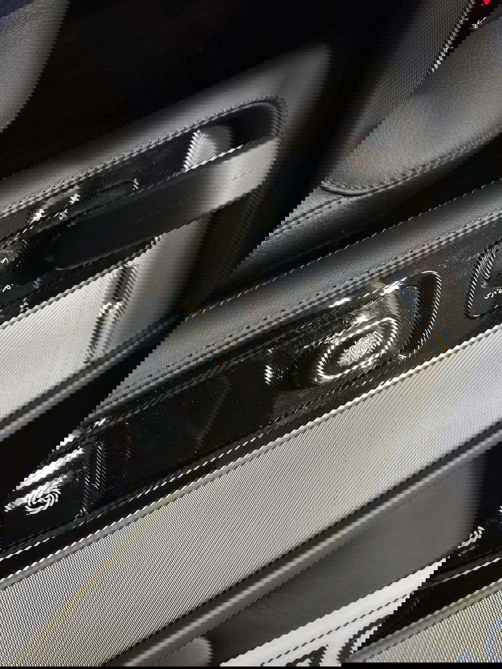 Volvo XC90 usata a Novara (18)