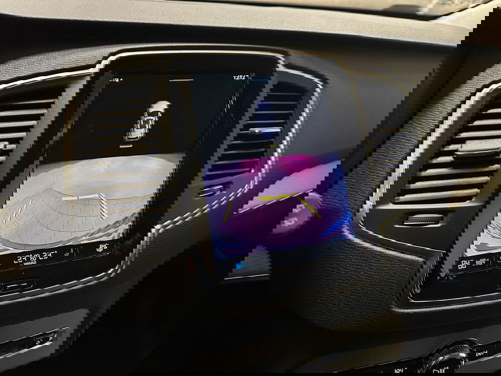 Volvo XC90 usata a Novara (9)