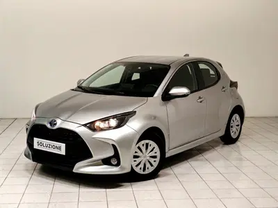 Toyota Yaris 1.5 Hybrid 5 porte Energy del 2022 usata a Novara