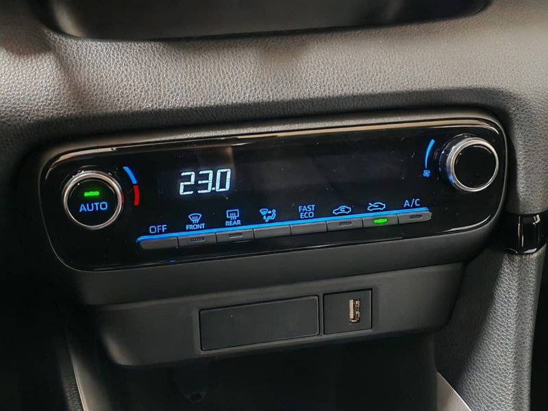 Toyota Yaris usata a Novara (20)