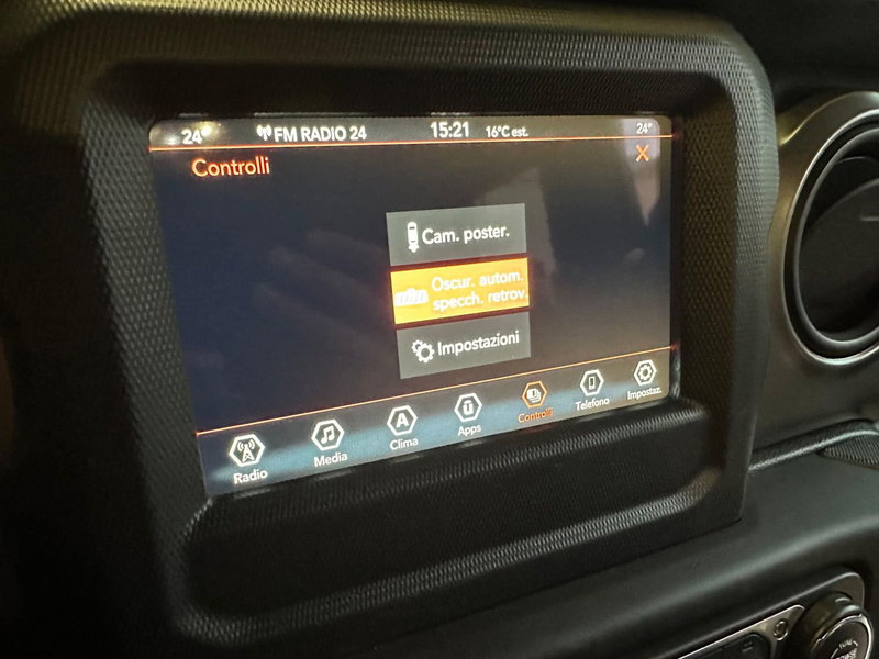 Jeep Wrangler usata a Novara (16)