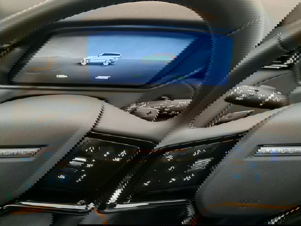 Land Rover Range Rover Velar usata a Novara (10)