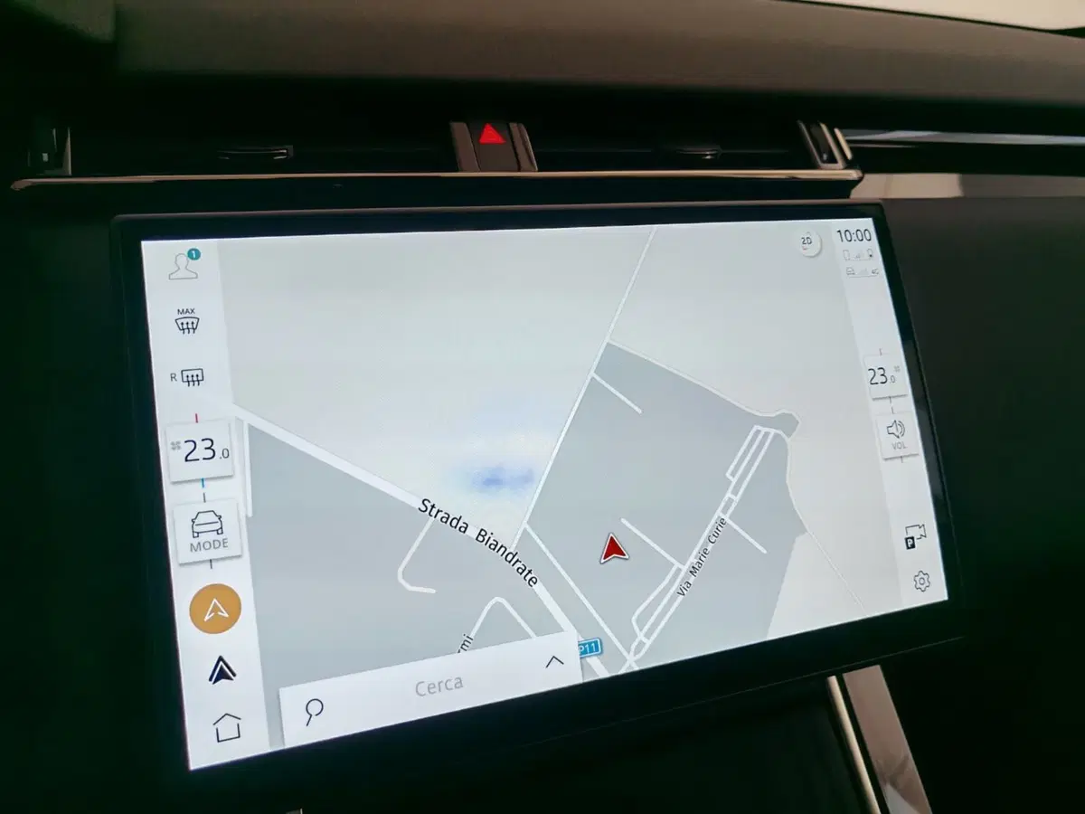 Land Rover Range Rover Velar usata a Novara (12)