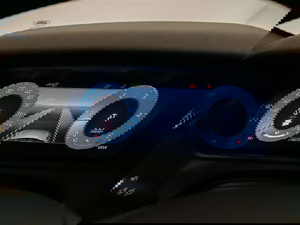 Land Rover Range Rover Velar usata a Novara (15)