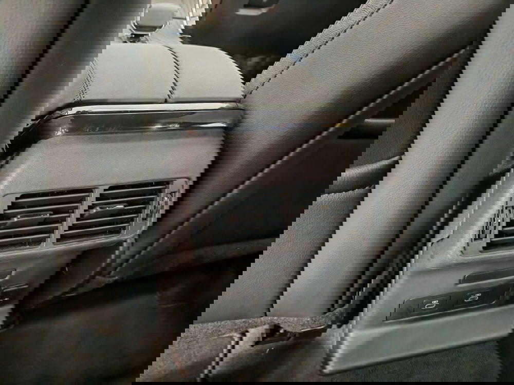 Land Rover Range Rover Velar usata a Novara (20)