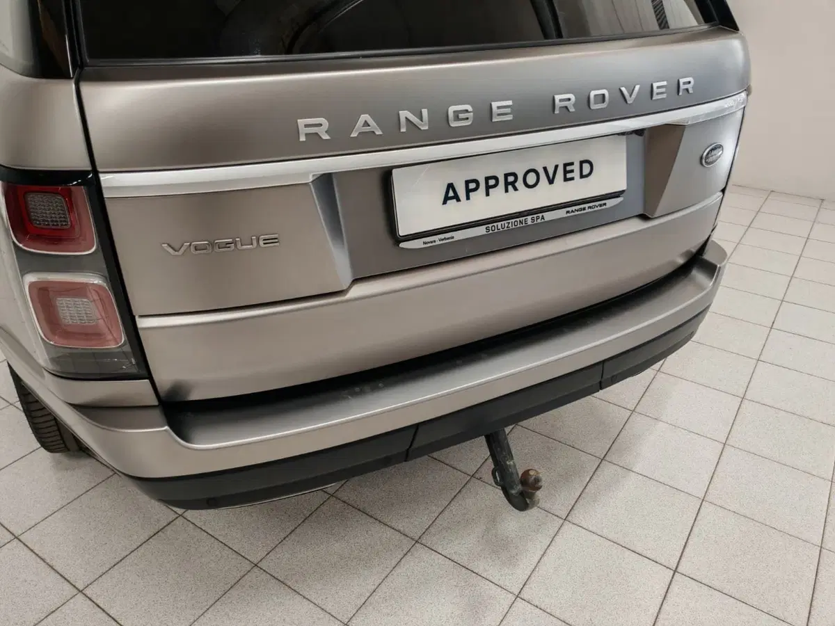 Land Rover Range Rover usata a Novara (11)