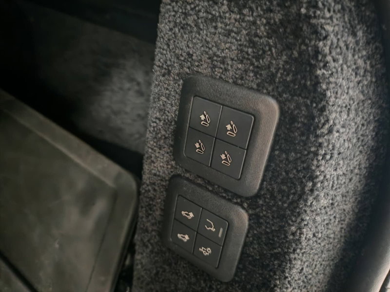 Land Rover Range Rover usata a Novara (13)