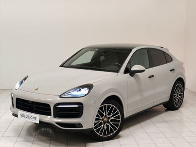 Porsche Cayenne 3.0 V6 Platinum Edition del 2022 usata a Novara