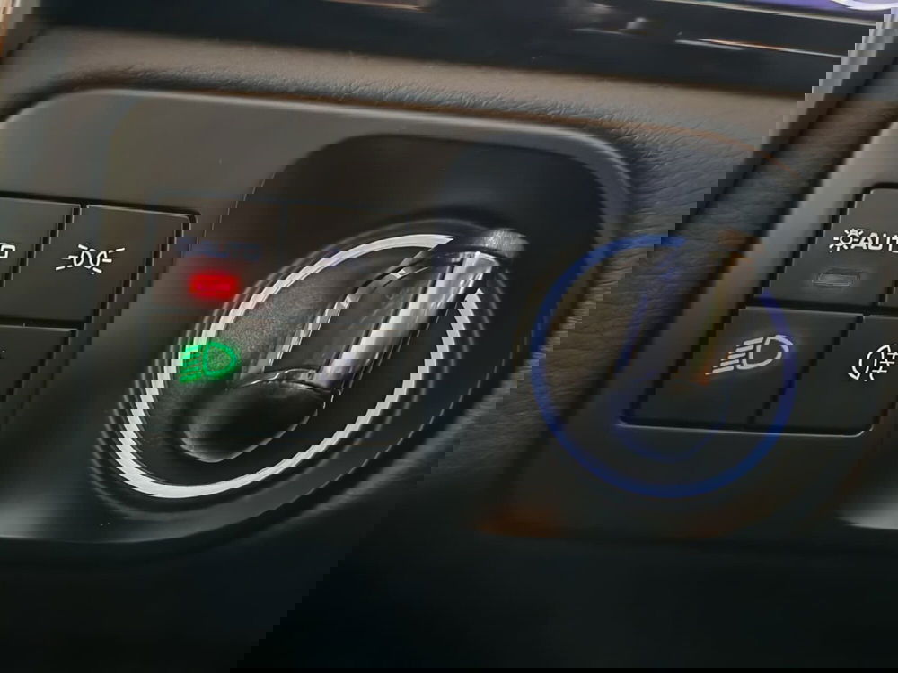 Porsche Cayenne usata a Novara (15)