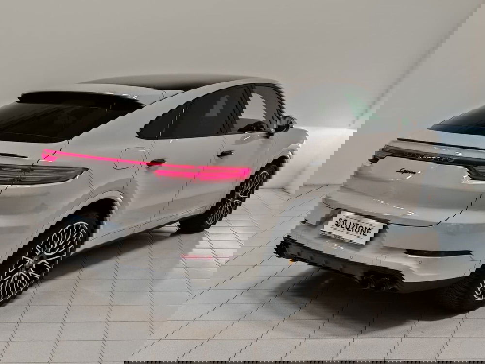 Porsche Cayenne usata a Novara (2)