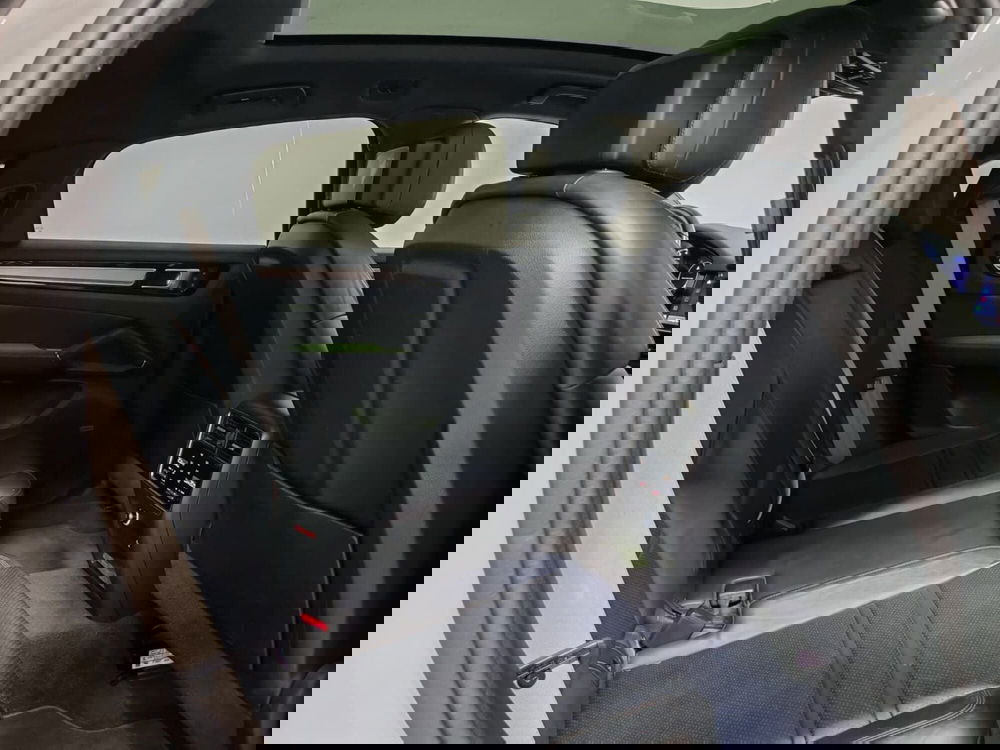 Porsche Cayenne usata a Novara (5)