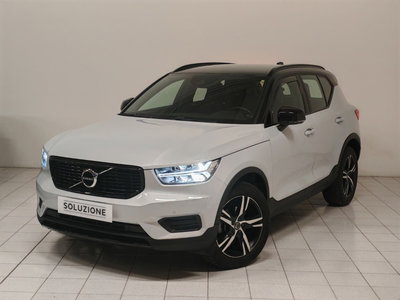 Volvo XC40 T3 Geartronic R-design del 2019 usata a Novara