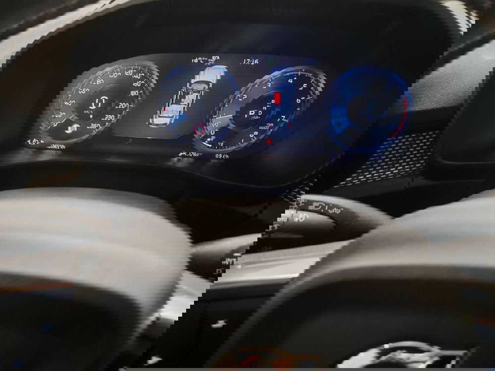 Volvo XC40 usata a Novara (10)