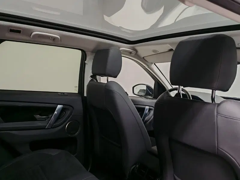 Land Rover Discovery Sport usata a Novara (10)